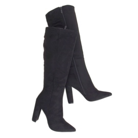 Botas negras en el poste negro NS072P Negro