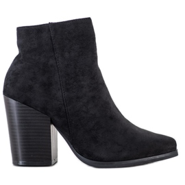 Marquiz Botas en un poste ancho negro