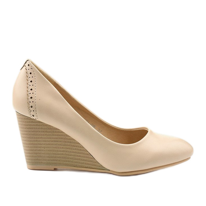 Zapatos beige en la cuña Affore Zapatos beige en la cuña Affore