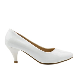 Tacones de pato blancos clásicos de Deloney