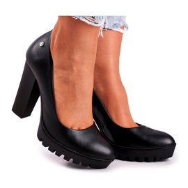 Zapatos de salón para mujer Maciejka en un talón y plataforma Negro 02629-01 / 00-1