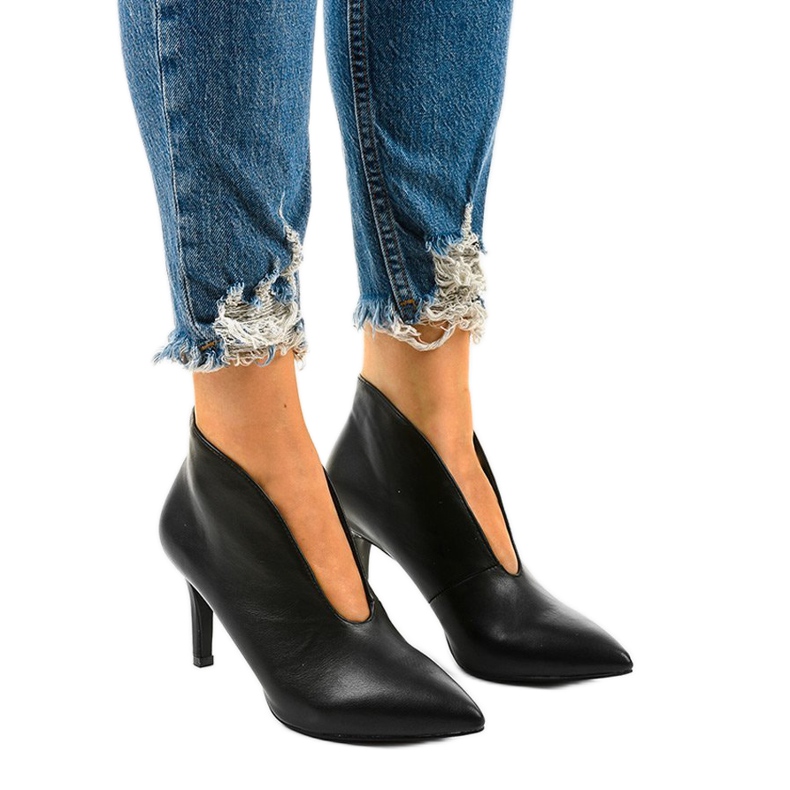 Botas negras sin cordones con cortes NS128P negro