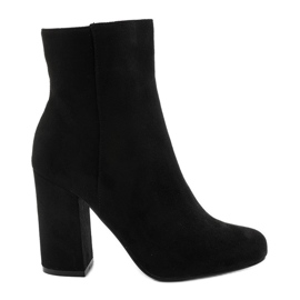 Botines de ante negro en el poste Wenonah
