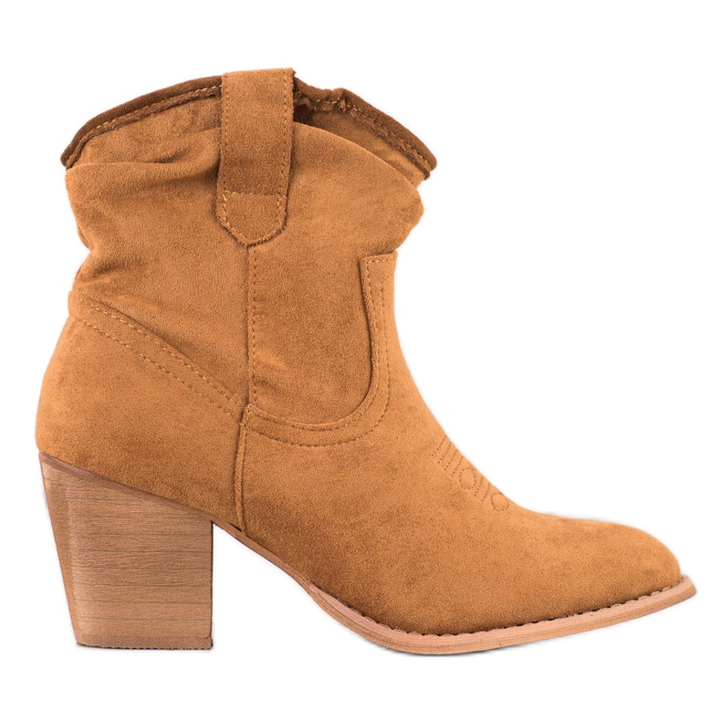 Queentina Vaqueras en el poste marrón Queentina Vaqueras en el poste marrón