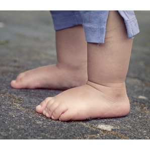 ¿Cuándo comprar los primeros zapatos de tu hijo?