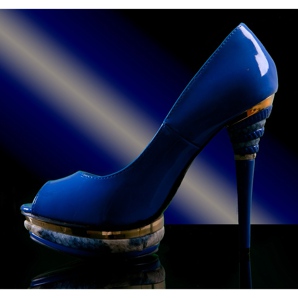 ¿Cómo entraron los tacones altos en el canon de la moda femenina?