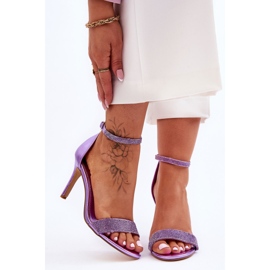 Sandalias De Mujer En Un Tacón Alto Con Joyas Púrpura Perfecto violeta 2