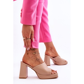 Tacones altos de cuero beige Livesa 4