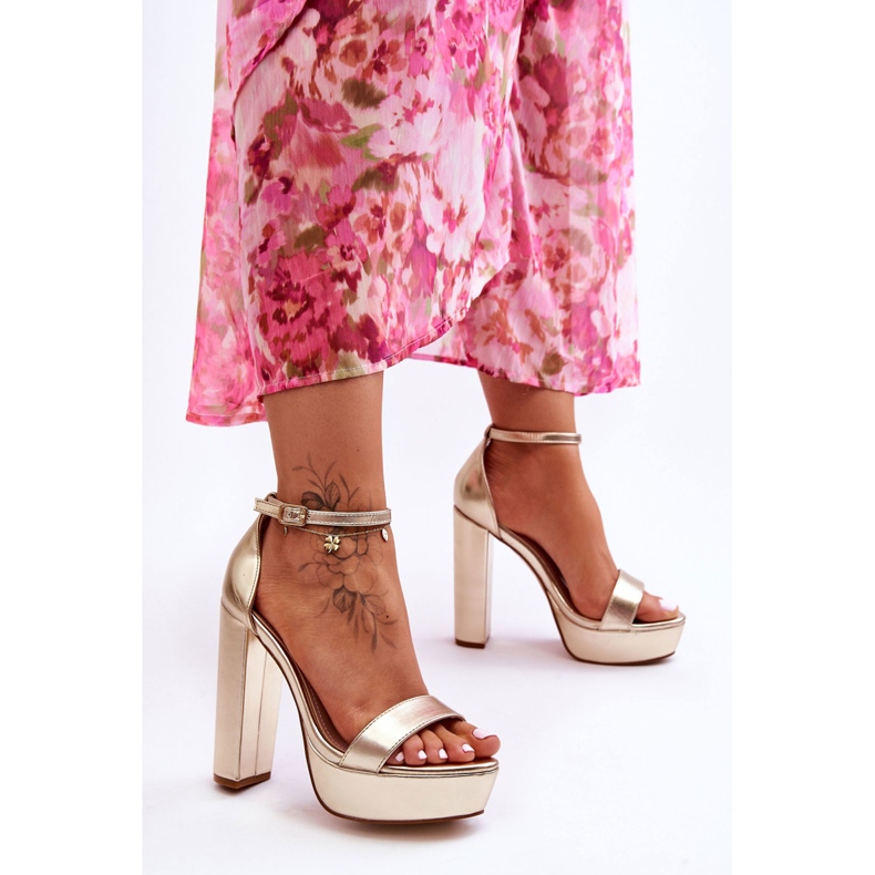 Sandalias De Piel Con Barra Alta Y Plataforma Golden Sky Dream dorado 2