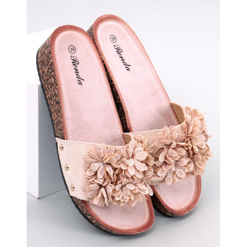 Sandalias cuña con flores de Galia Beige 1 Sandalias cuña con flores de Galia Beige 1