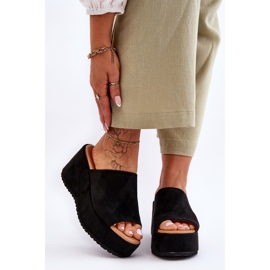 Pantuflas De Mujer En Una Plataforma Masiva Negro Martina 1