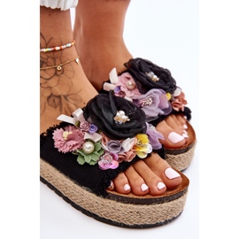 Pantuflas Material Flores Negro Nessa 4