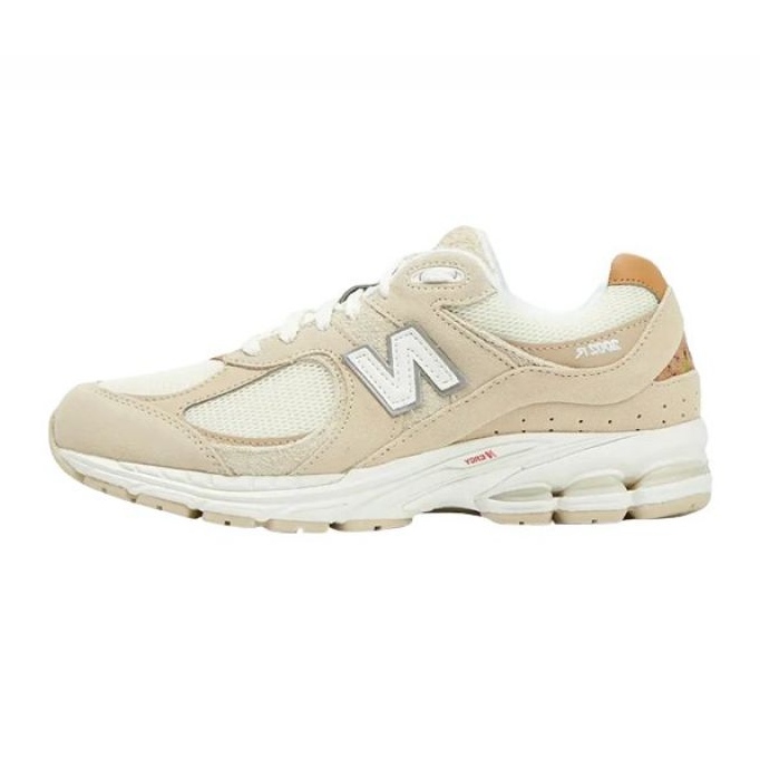 Zapatillas New Balance 2002 M2002RSC beige 1