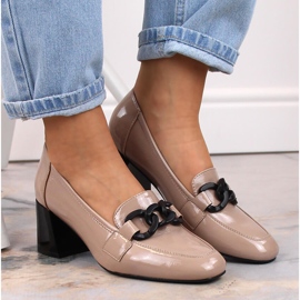 Zapato mujer lacado beige con tacón decorativo Vinceza 10878 3