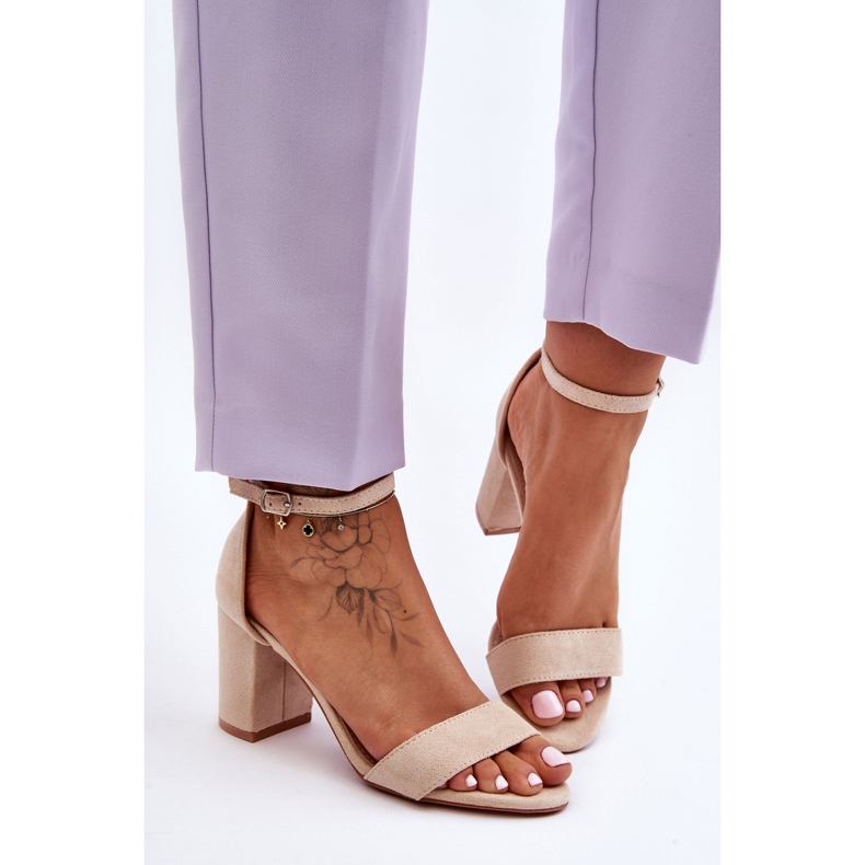 Sandalias De Ante Con Tacones Altos Madame Beige 2