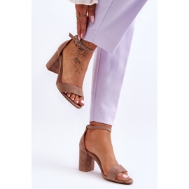 Sandalias Tacón Alto Ante Beige Oscuro Madame 2
