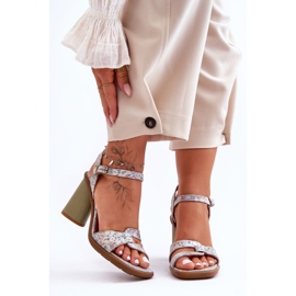 Sandalias Piel Con Tacón Maciejka 06029-24 Blanco-Verde 6