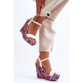 Sandalias De Mujer En Una Cuña Colorida Blanco Malibu 2