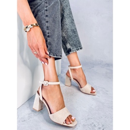 Sandalias tacón Loya Beige 5