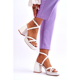 Moda White Secret Rose Tacones altos y sandalias de plataforma blanco 3