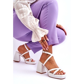 Moda White Secret Rose Tacones altos y sandalias de plataforma blanco 4