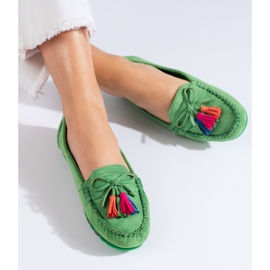 Mocasines boho Shelovet de ante verde con borlas 1