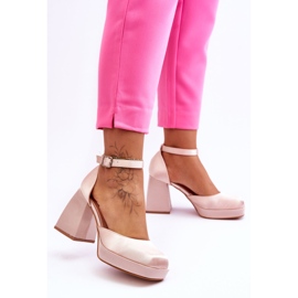 Bombas de moda en tacones masivos beige sandia 6