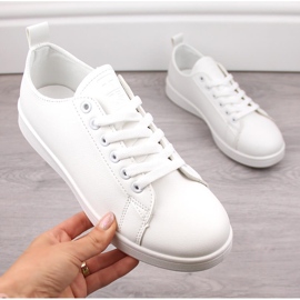 News Deportivas sneakers fabricadas en cuero ecológico blanco Novedad 23SP02-5786 2