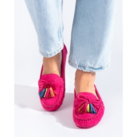 Mocasín boho ante fucsia con borlas Shelovet rosado 3