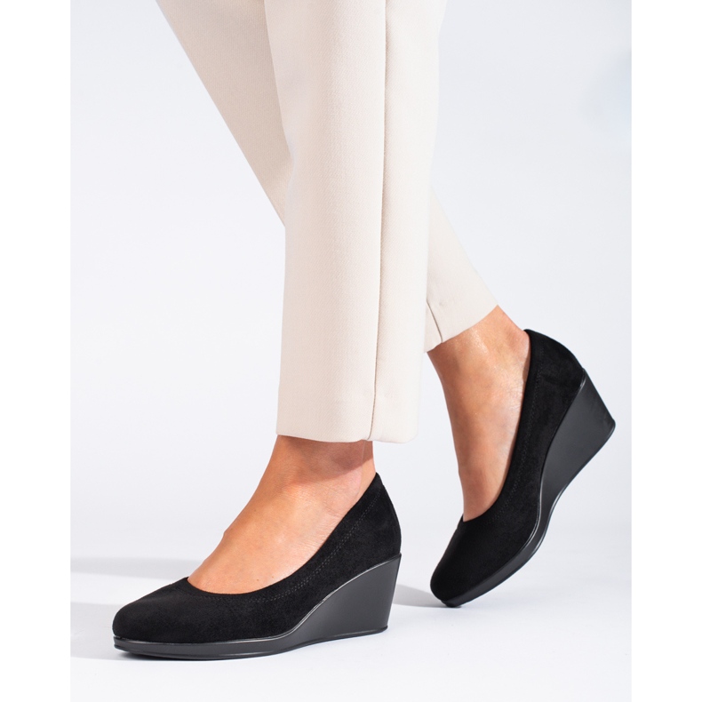 SHELOVET Zapatos de salón clásicos con cuña negro 1