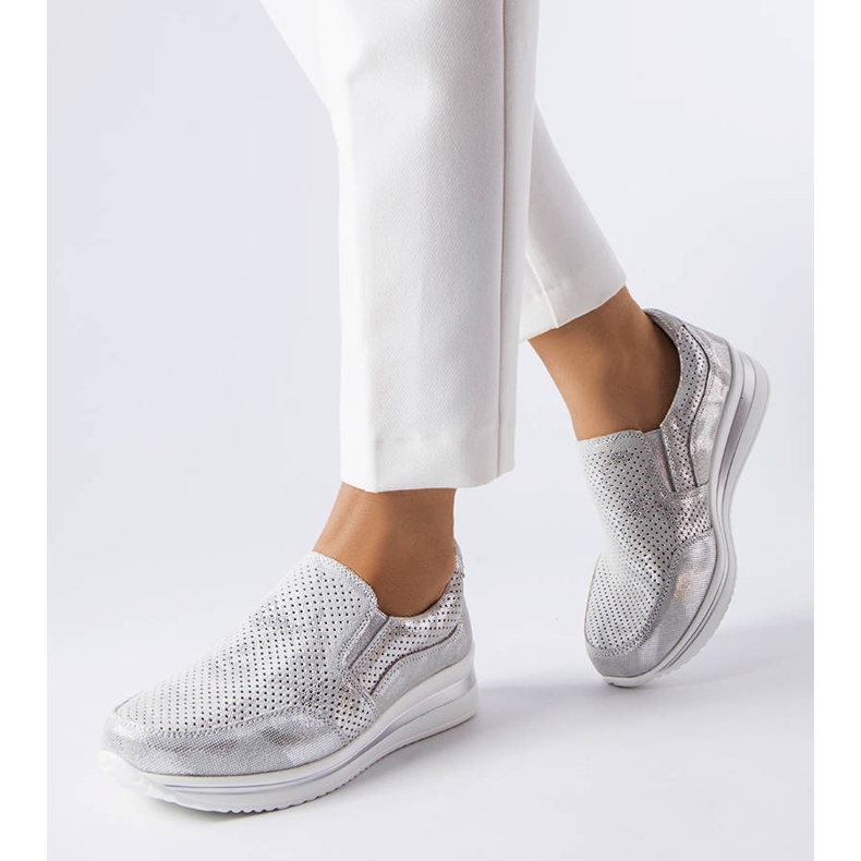 Zapatillas de cuña caladas plateadas plata 1 Zapatillas de cuña caladas plateadas plata 1