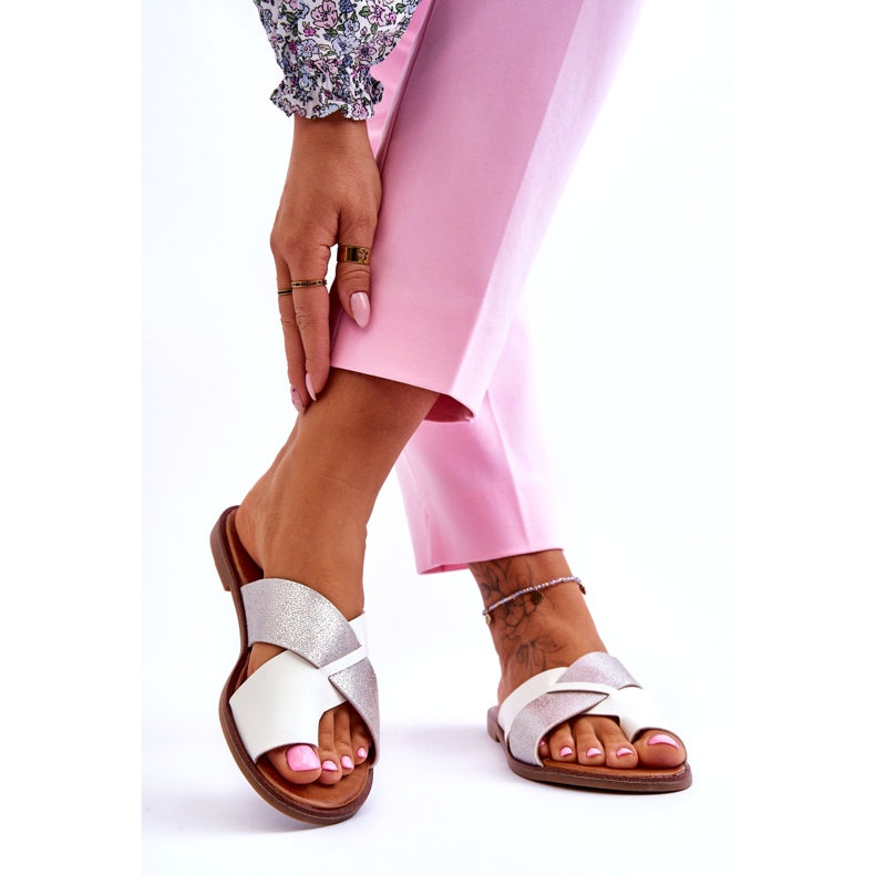 Jezzi Chanclas clásicas blancas y plateadas para mujer blanco 1