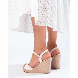 Alpargatas con cuña alta Shelovet blanco 3