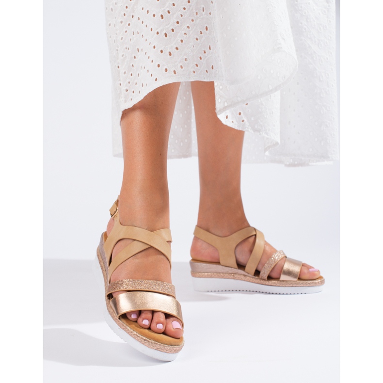 Sandalias cuña mujer Shelovet beige 2