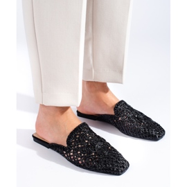Sandalias planas negras con parte superior calada de Shelovet negro 1