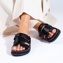 Pantuflas de mujer negras sobre una gruesa plataforma Shelovet negro 3