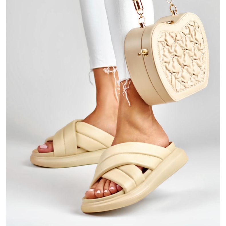 La.Fi Babuchas clásicas beige 1