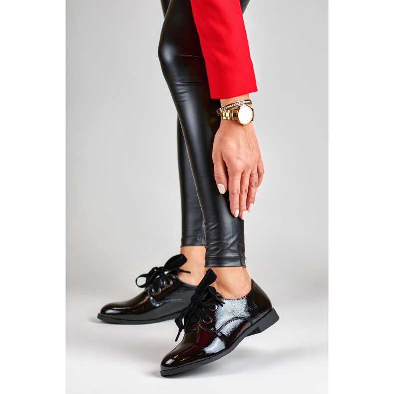 La.Fi Zapatos lacados elegantes negro 2