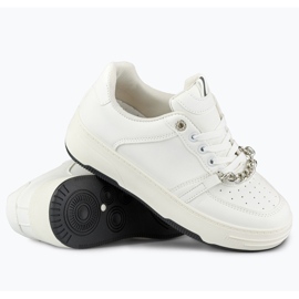 Deportivas blancas con cadena blanco 6