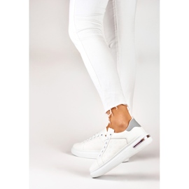 Deportivas blancas con adorno blanco 2