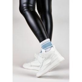 Deportivas blancas de mujer por encima del tobillo blanco 5