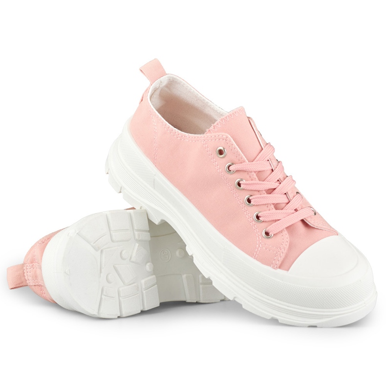 Zapatillas rosas en una plataforma baja. rosado 1 Zapatillas rosas en una plataforma baja. rosado 1