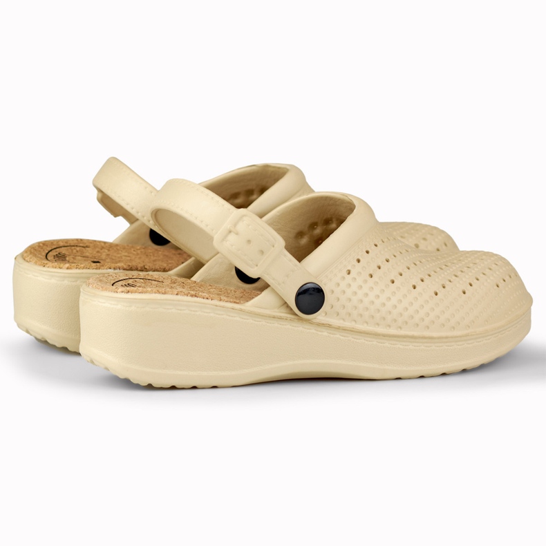 Cómodas zapatillas de casa de mujer con dedos cubiertos beige 1 Cómodas zapatillas de casa de mujer con dedos cubiertos beige 1