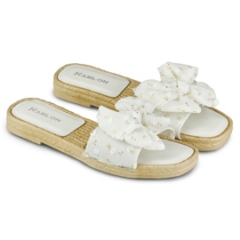 Babuchas blancas de mujer con lazo blanco 1 Babuchas blancas de mujer con lazo blanco 1