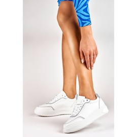 Deportivas blancas con accesorios plateados blanco 3