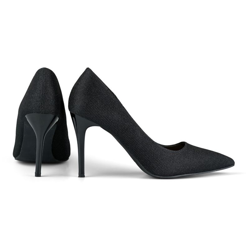 Elegantes tacones altos negros con brillo ligero. 2