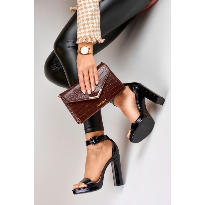 Sandalias tacón lacado negro 2