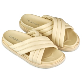 Cómodas zapatillas de estar por casa de mujer beige de Fushi 3