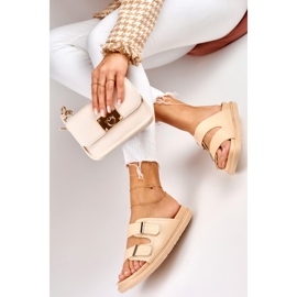 Babuchas mujer beige con velcro 4