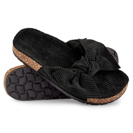 Clásicas zapatillas de casa de mujer ante negro con lazo 4